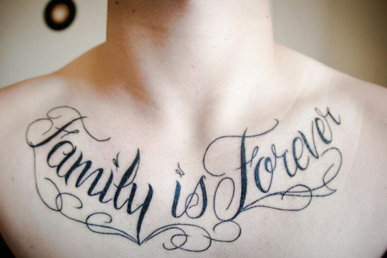 những hình xăm chữ Family ở ngực cho nam đẹp nhất